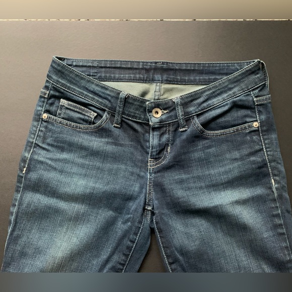 Guess straight leg jeans - Picture 2 of 7